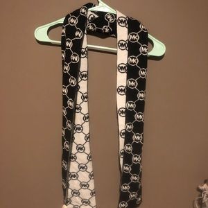 Michael Kors scarf